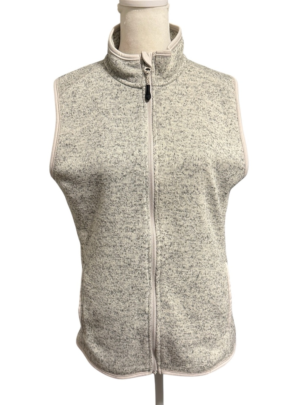 MAGELLAN sweater vest size medium